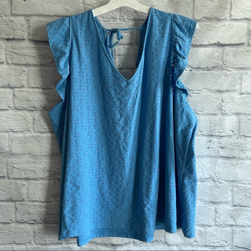 NEW WITHOUT TAGS AVA & VIV RUFFLE SLEEVE BLOUSE BLUE PLUS SIZE 4X